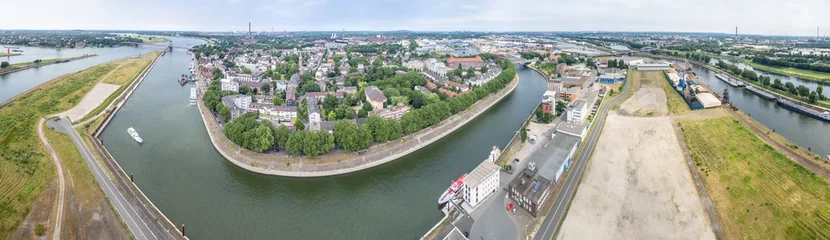 Türaufkleber Luftaufnahmen von Duisburg Ruhrort, Deutschland © Lukassek