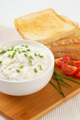 toasted bread and chives spread