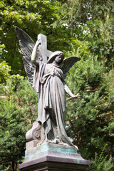 große Engelsstatue