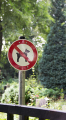 Hundeverbot auf dem Friedhof