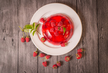Jelly with strawberries and raspberries