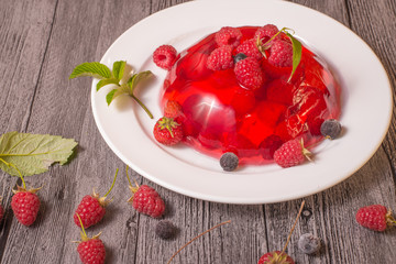 Jelly with strawberries and raspberries