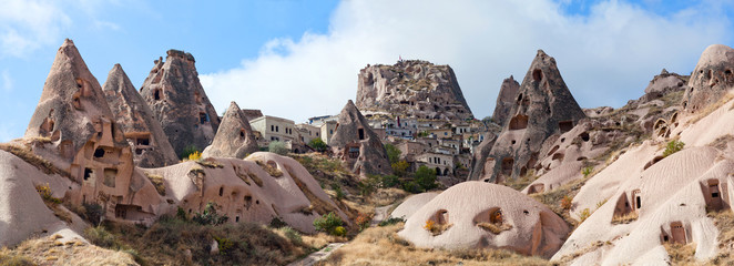 panorama van het kasteel van Uchisar in Cappadocië, Turkije