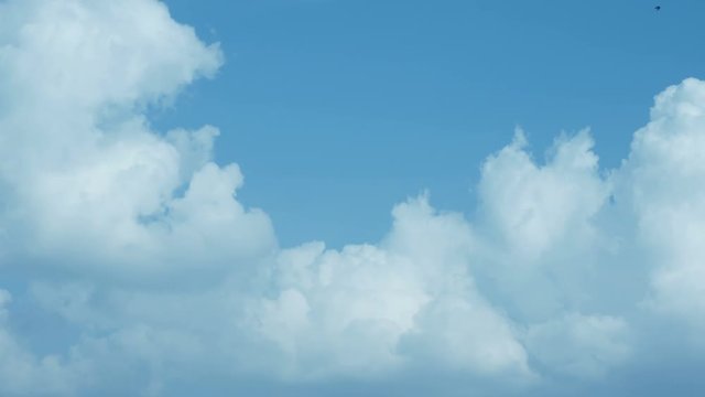 Fluffy clouds Sky time lapse