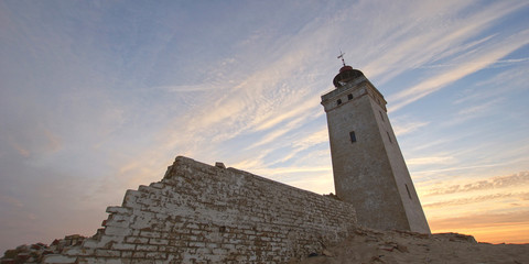 Leuchtturm Rubjerg Knude in der Morgendämmerung