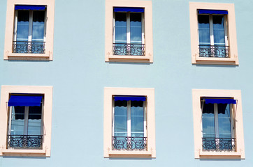 Fototapeta premium facade of buildings in geneva, switzerland
