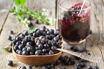 Shadberry jam