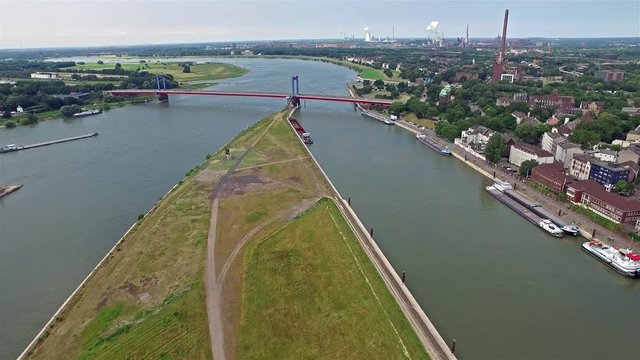 Luftaufnahmen von Duisburg Ruhrort, Deutschland