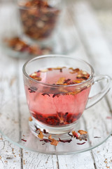 Red fruit tea in transparent glass Cup