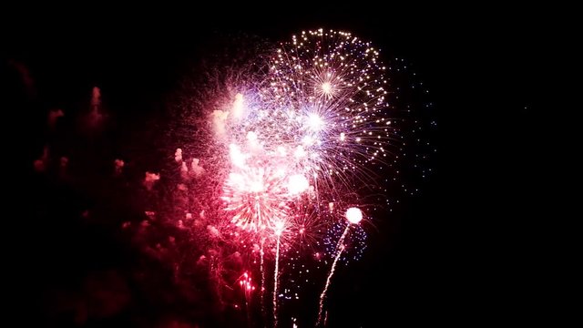 feux d'artifice rouge et blanc