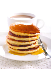 Lemon pancakes with honey