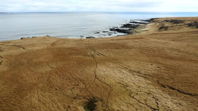 Island - Landschaft - Meer - Ostfjorde - Berge  - Natur - Luftaufnahme - 4K