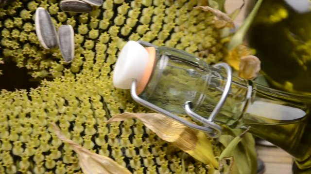 Dầu hướng dương მზესუმზირის ზეთი Olej słonecznikowy Ulei de floarea-soarelui Olio di girasole Ay&ccedil;i&ccedil;ek yağı Sunflower oil Solrosolja Sonnenblumen&ouml;l Huile de tournesol زيت زهرة الشمس Aceite de girasol