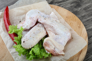 Raw chicken wings