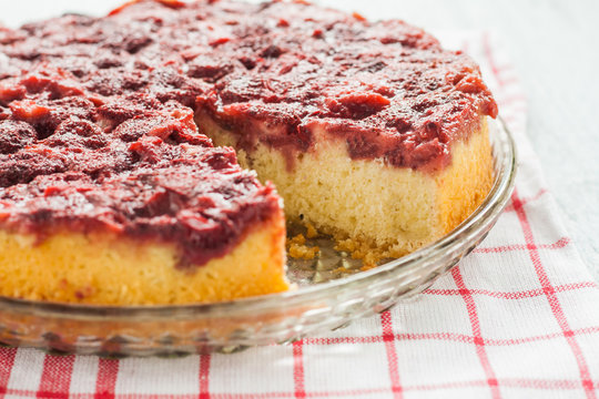 pie with fresh strawberries on a plate