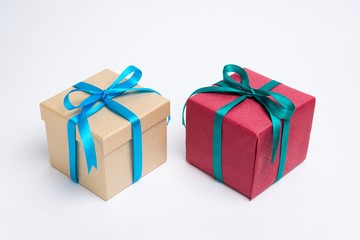 ふたつのプレゼント箱