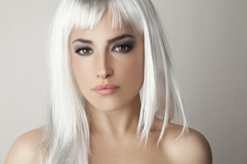 platinum hair beauty - 117112384