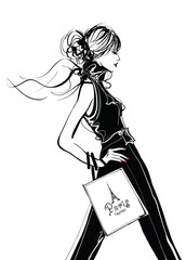 Jolie femme shopping à Paris