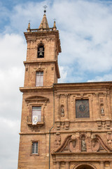 Fototapeta na wymiar Iglesia de San Isidoro Oviedo Spanien Nordspanien Asturien (Asturias)