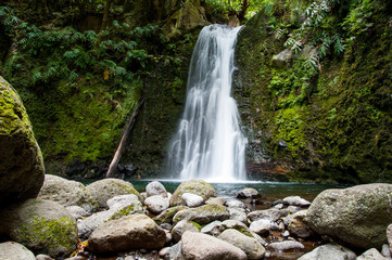 Fototapeta na wymiar Beautiful scenery from the Ribeira do Faial da Terra Waterfall