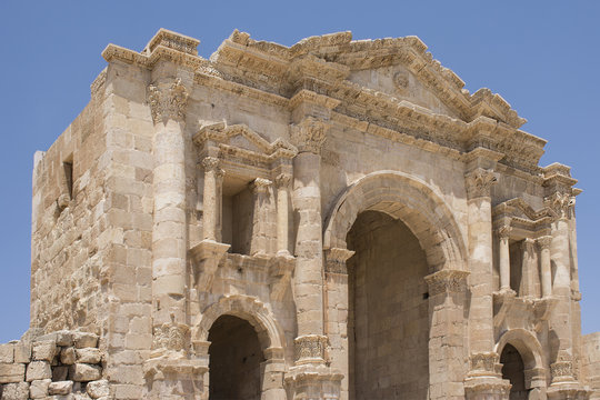 Jerash pillars - Old and Present 