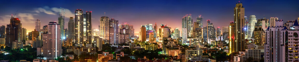 Fototapety  Panorama Bangkoku nocą
