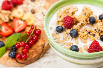 Muesli with berries