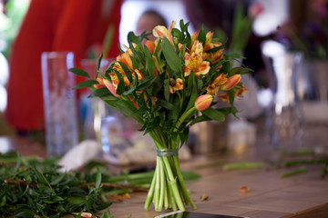 Fototapeta na wymiar bouquet on the table in floral Studio