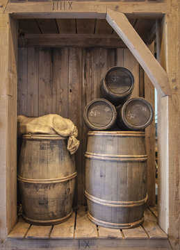 Wood cask barrels