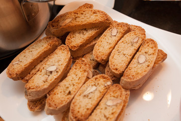 crackers with almonds