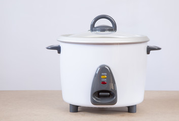 Automatic electric rice cooker