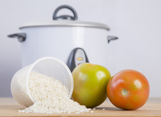 Automatic electric rice cooker