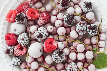 Fototapeta na wymiar frozen berries
