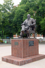 Monument merchant writer-DI Staheevy Elabuzhsky Institute at Kaz