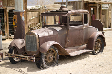 Vintage Automobile Rusting