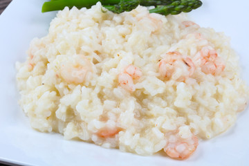 Risotto with shrimps and astaragus