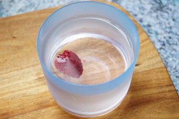 Detox Wasser mit Himbeere