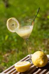 verre de jus de citrons pressés