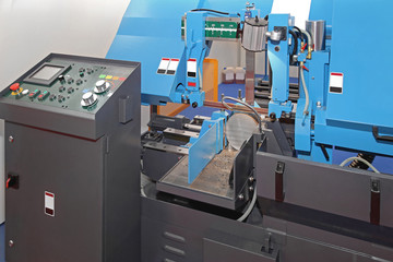 Automatic Band Saw