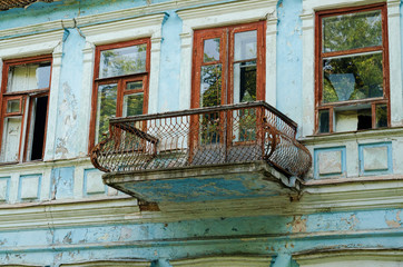 Старый балкон