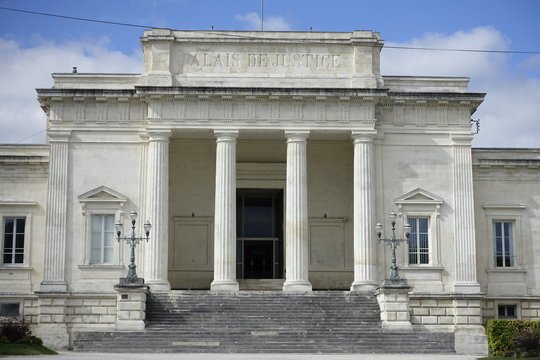 Palais de justice Saintes