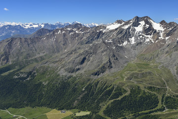 Luftaufnahme - Blick &uuml;bers Schnalstal  bis zu der Ortlergruppe