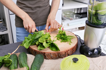 green cocktail detox cooking