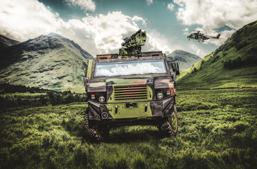 Militär Fahrzeug und Hubschrauber im Gebirge - obrazy, fototapety, plakaty