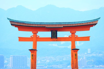 厳島神社の鳥居