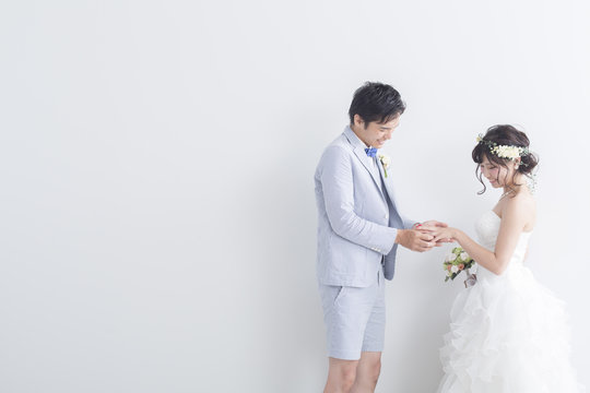 指輪交換 Stock Photos And Royalty Free Images Vectors And Illustrations Adobe Stock