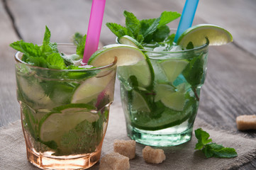 mint mojito lime drink