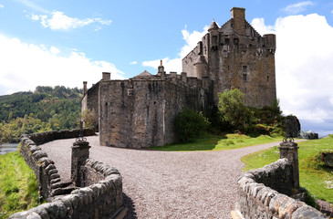 Fototapeta na wymiar Eilean Donan Castle in Schottland