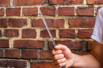 Mann entschlossen mit Messer