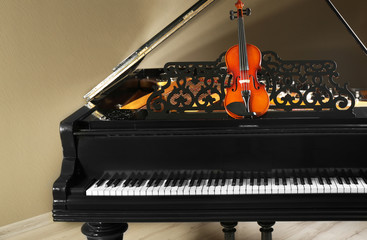 Violin on piano